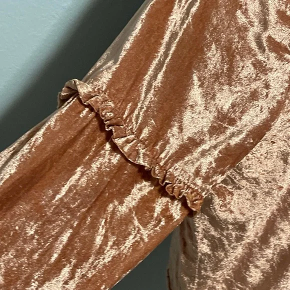 Anthropologie Crushed Velvet Hoodie Pink Gold Ruffle Accents Retro Lounge Large - Picture 4 of 9